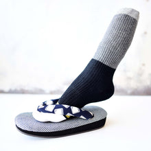 画像をギャラリービューアに読み込む, Socks - black / SOCKS