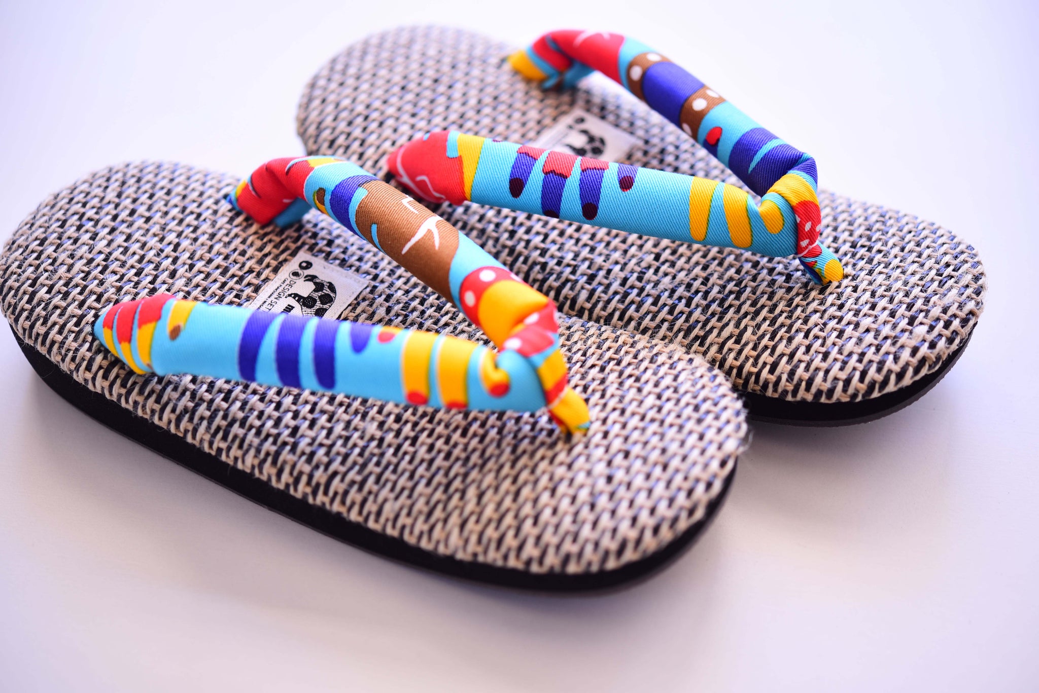 HANDHAND / makumo – DESIGN SETTA SANGO