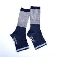 Load image into Gallery viewer, Socks --navy
